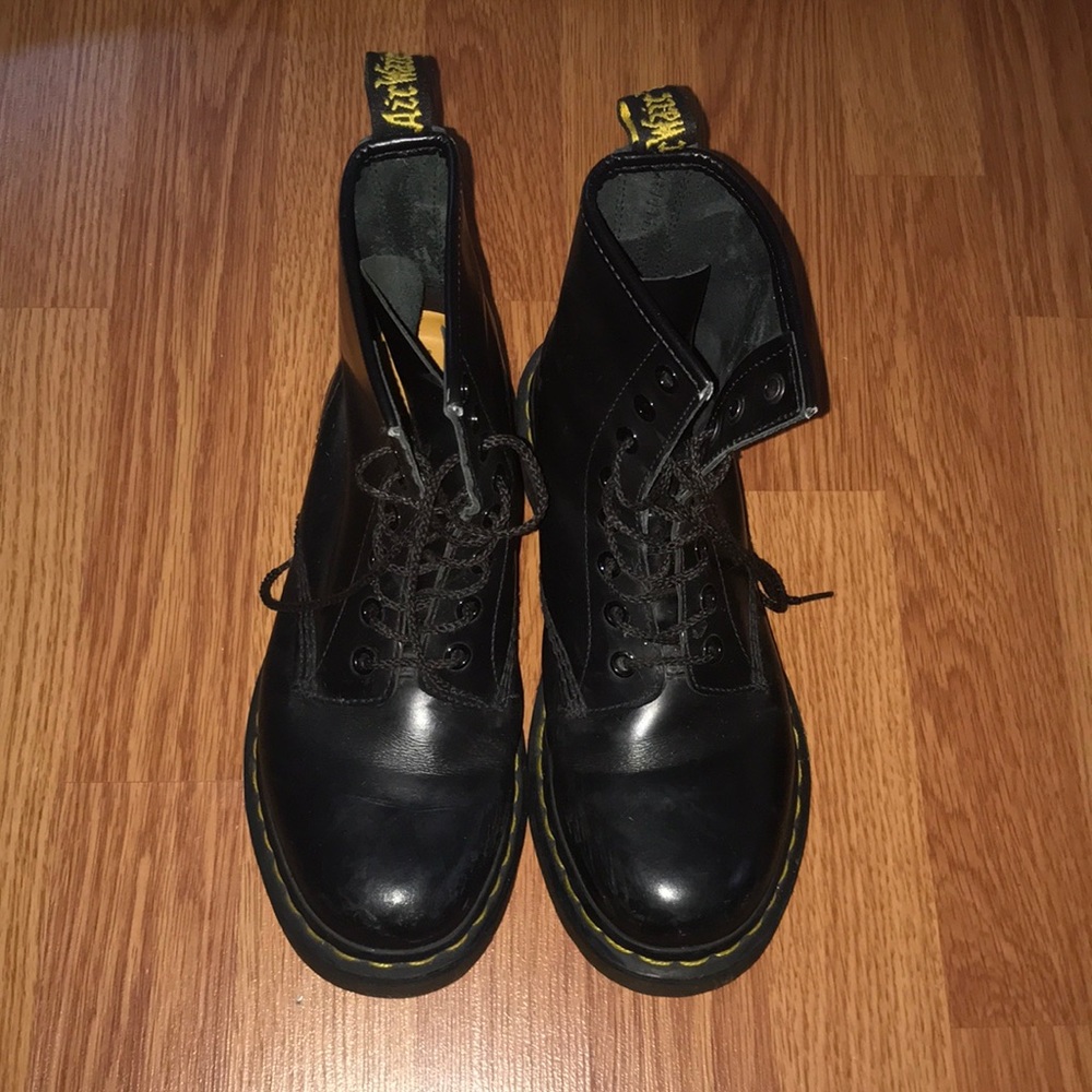 Dr Martens 1460 Smooth Leather Lace up Boots